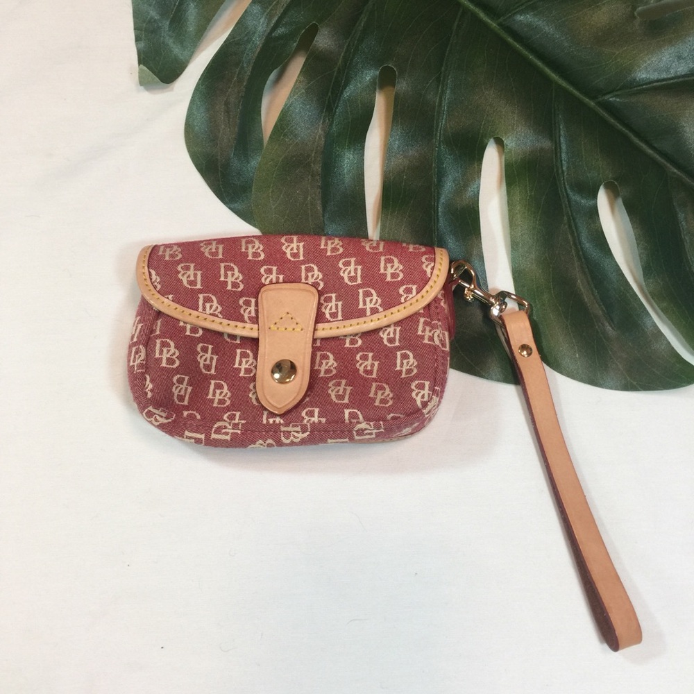 DOONEY & BOURKE | LIKE NEW small wristlet